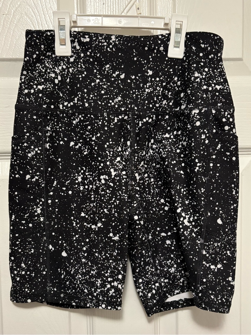 *RBX High-Waist Black & White Splatter Small Bike Shorts